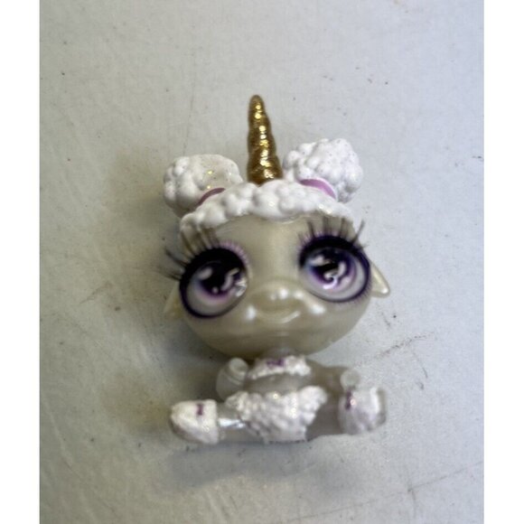 Poopsie Cutie Tooties Surprise Wave 2 FLUFFY White Lamb Unicorn Rooted Lash - Picture 1 of 7